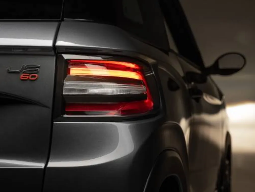 Nouvelle voiture sans permis Ligier JS60, le SUV Chic !