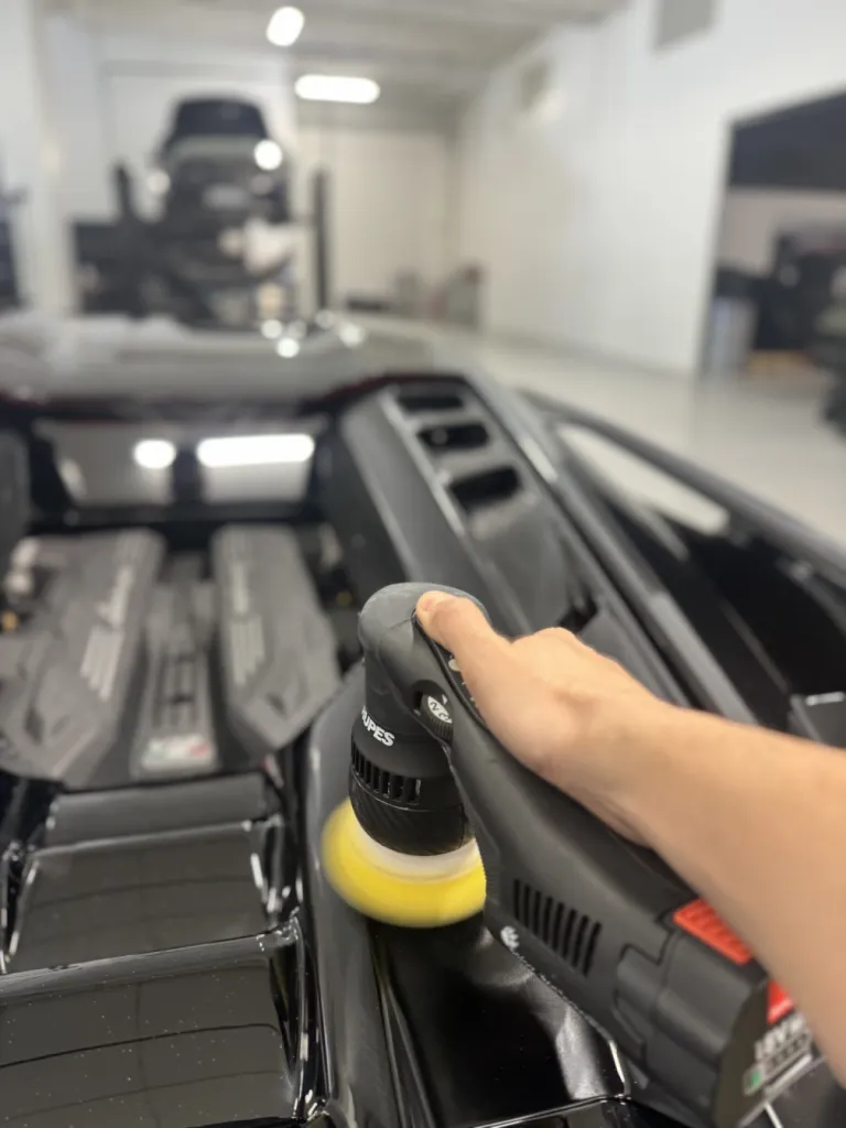 Lamborghini Revuelto | polissage carrosserie + traitement céramique à Cannes par Riviera Detailing 