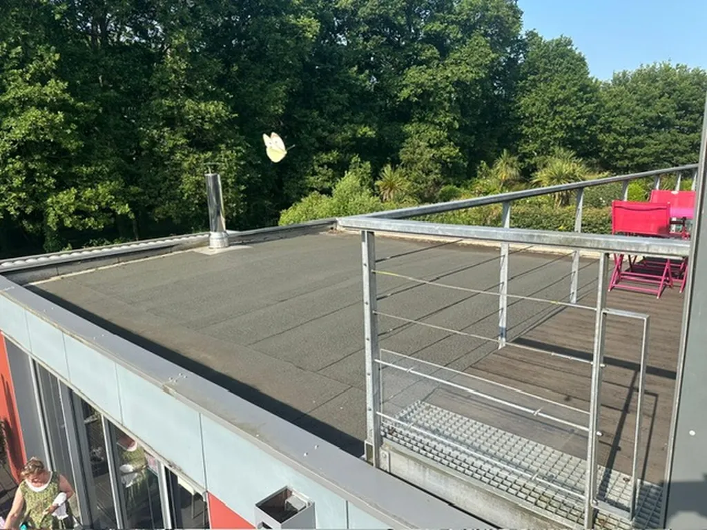 Étanchéité de toiture‑terrasse : Optimum Bat sécurise l’infrastructure d’un hôtel de La Rochelle avec une rénovation complète et durable