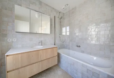 A louer appartement d'exception dans un hôtel particulier en centre-ville de Saint Germain en Laye, 4 chambres, parking, bus lycée international.