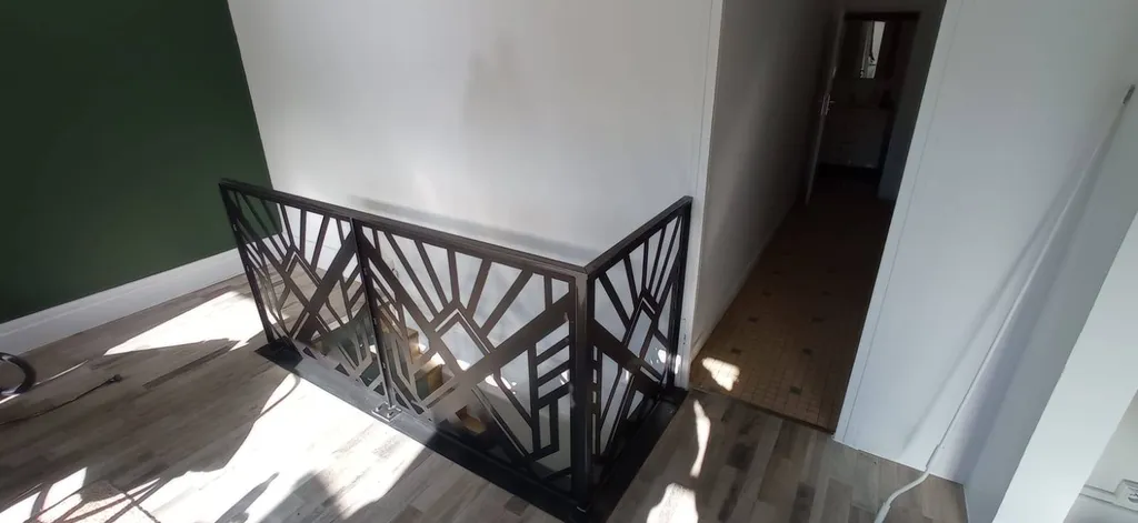 Garde-corps acier design sur mesure à Évreux (27) – Fabrication et finition haut de gamme