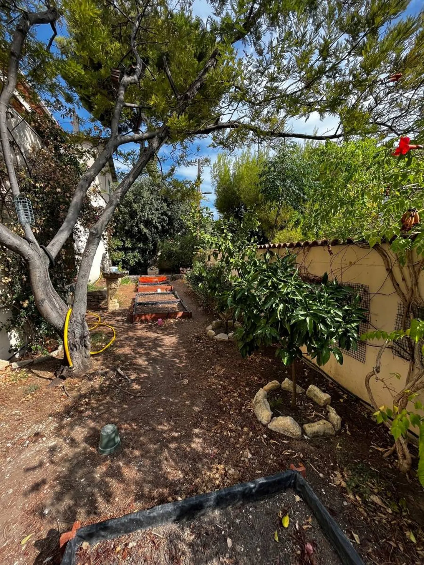 Vente maison de ville T5 Cassis  avec parkings, terrasses et échappée sur mer à 200 m du port