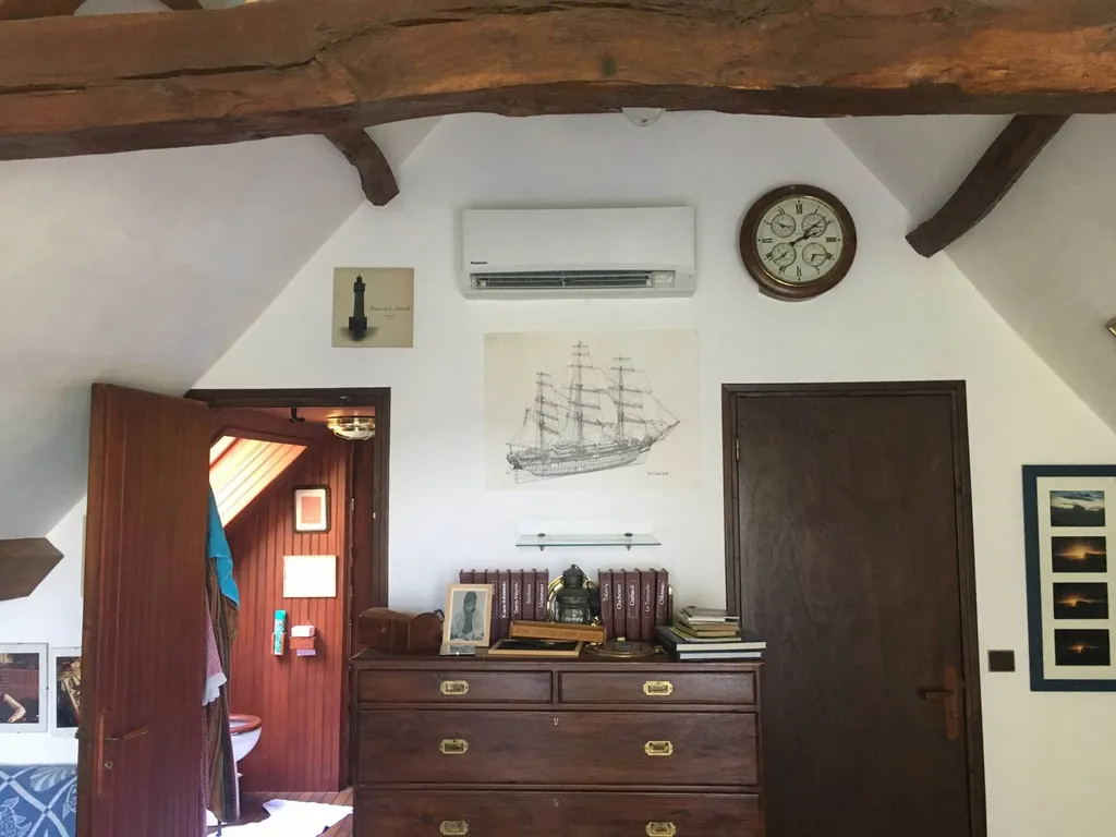 Chauffagiste pour la pose d'une climatisation réversible Panasonic dans une maison en rénovation à Cany-Barville 76