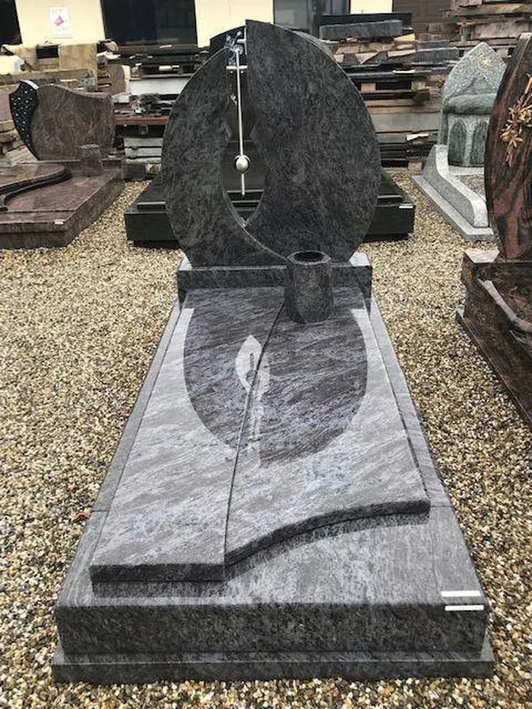 Pierre tomable granit avec dalle simple largeur croix / boulle