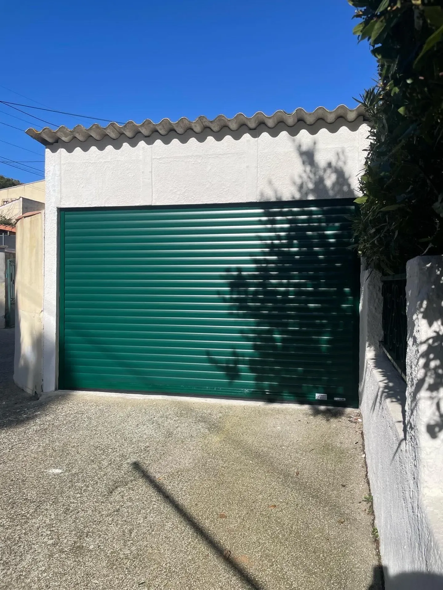 Remplacement d'une porte de garage enroulable Lakal sur Fos sur Mer