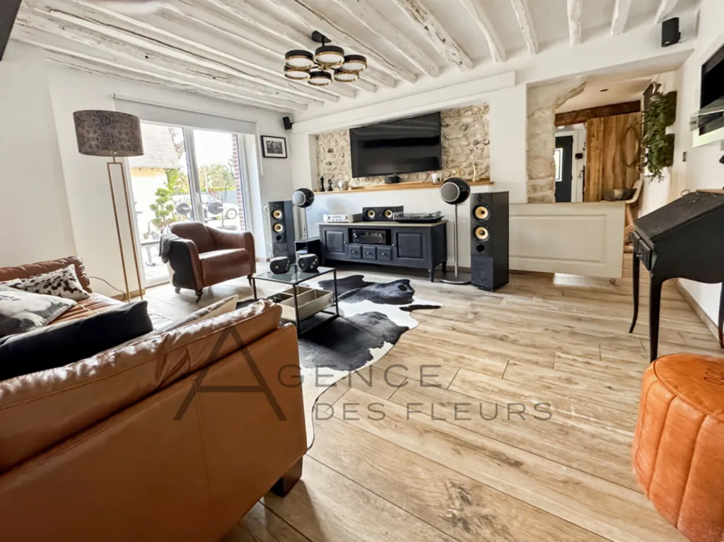 À vendre maison de charme de 104 m² hab. sur 1391m² de terrain située à FRENEUSE