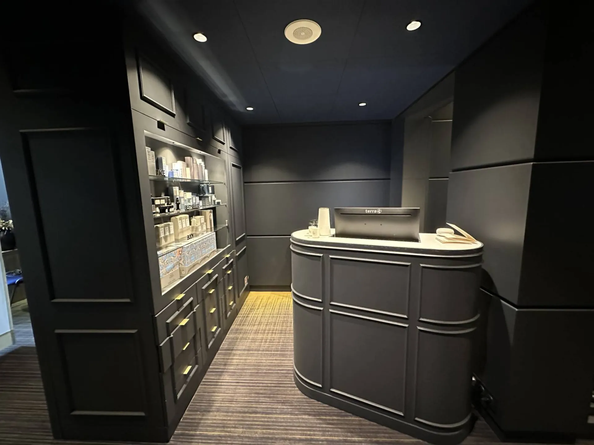 Agencement de l'espace d'accueil d'un SPA à Bordeaux (33)