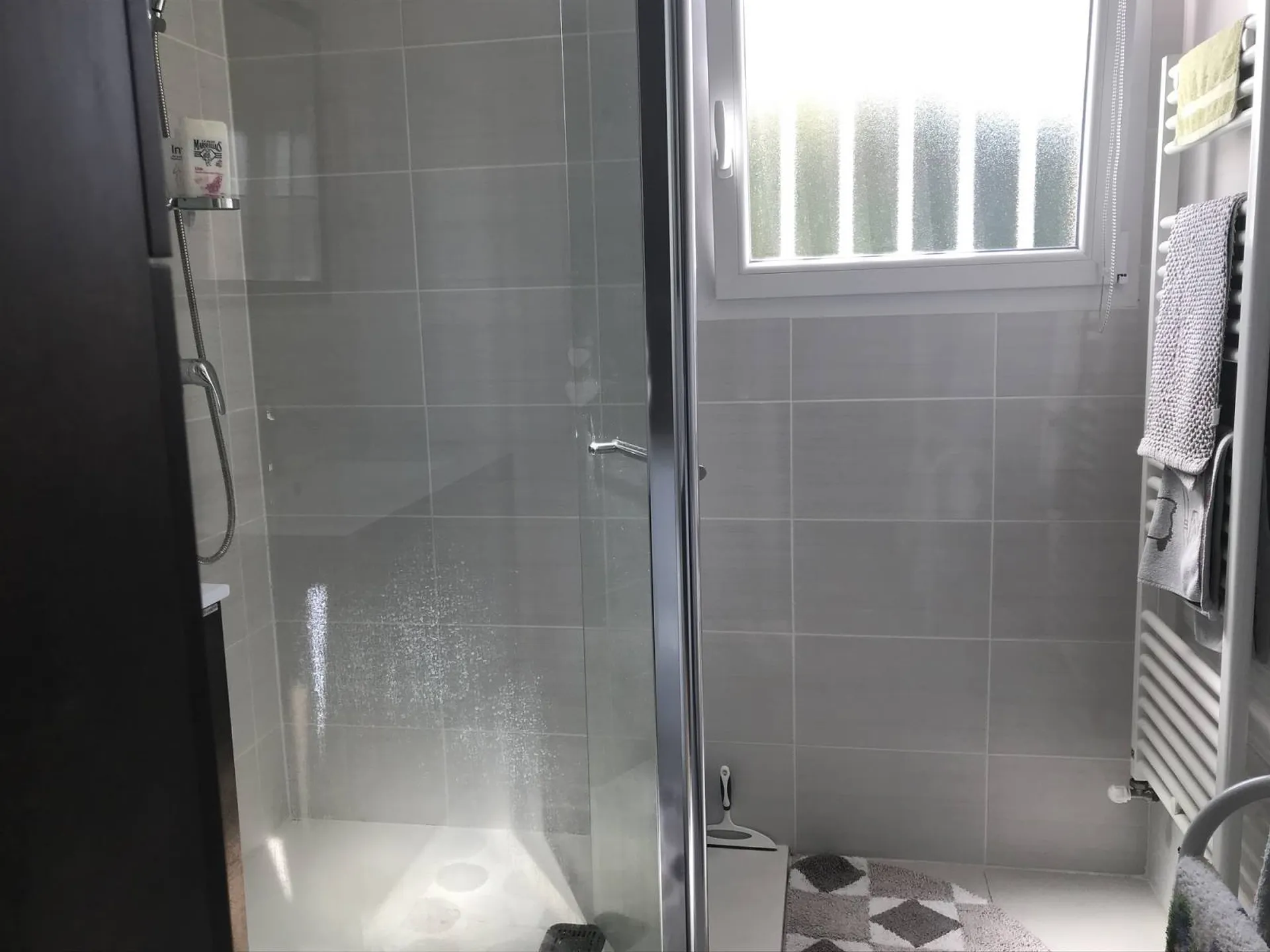 EXCLUSIVITE ! Pavillon de 2016, de plain pied, en excellent état à Saint Arnoult