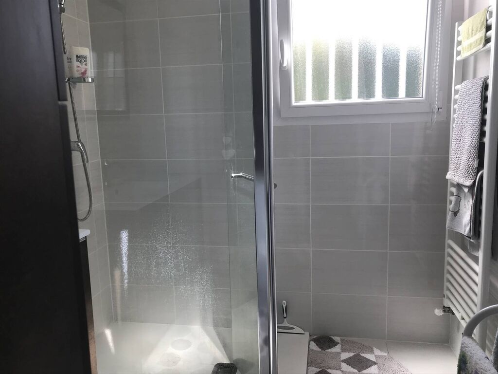 EXCLUSIVITE ! Pavillon de 2016, de plain pied, en excellent état à Saint Arnoult