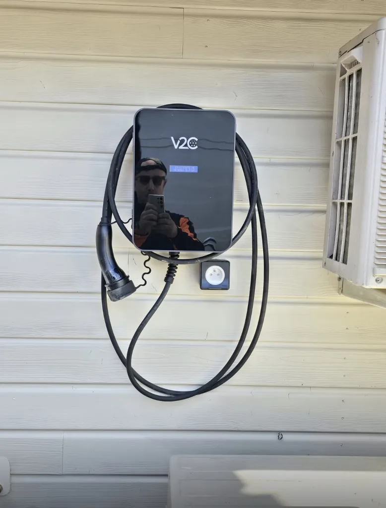 À floirac 33270 comparatif et aide au choix entre une installation de borne de recharge 7 kW ou 22 kW pour votre domicile.