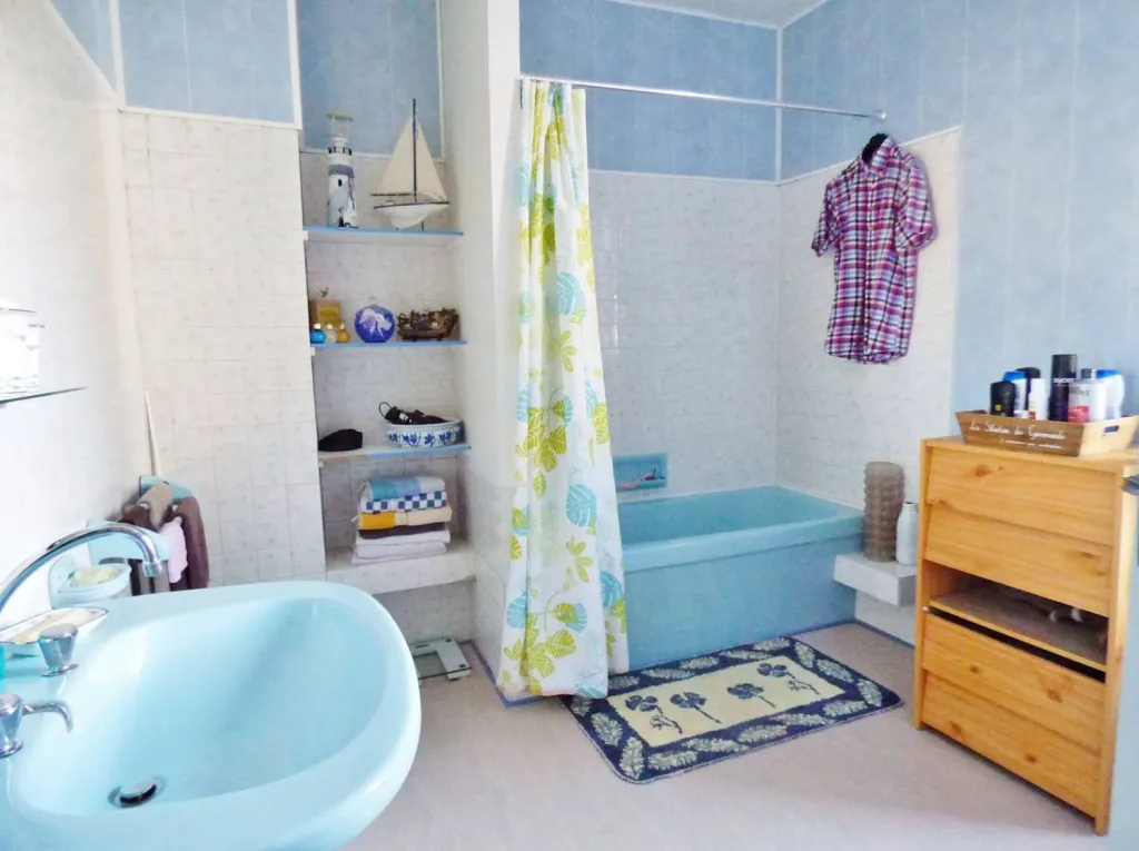 A acheter maison avec cour proche gare sncf proche st aubin lès elbeuf 76