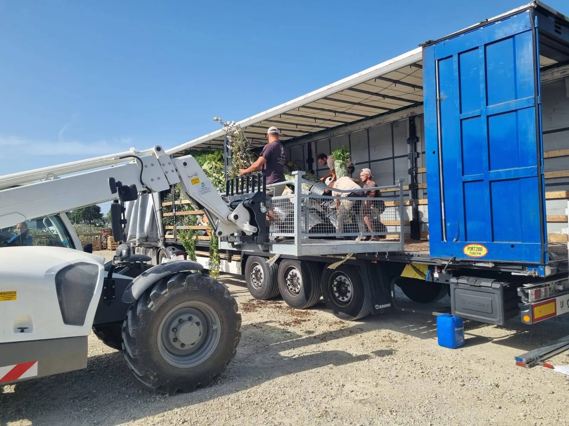 Déchargement des végétaux à Nice