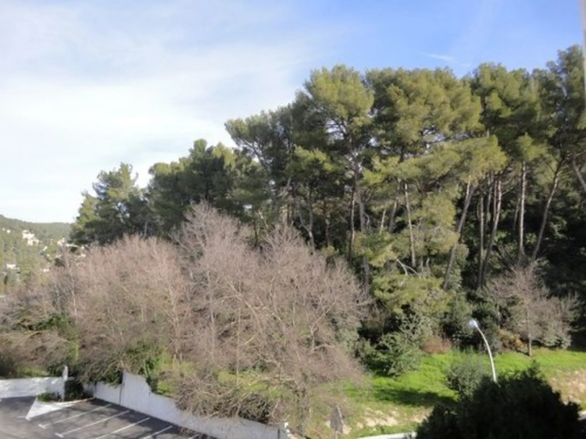 Vente appartement Carnoux en Provence Vue dégagée avec balcon et cave au calme