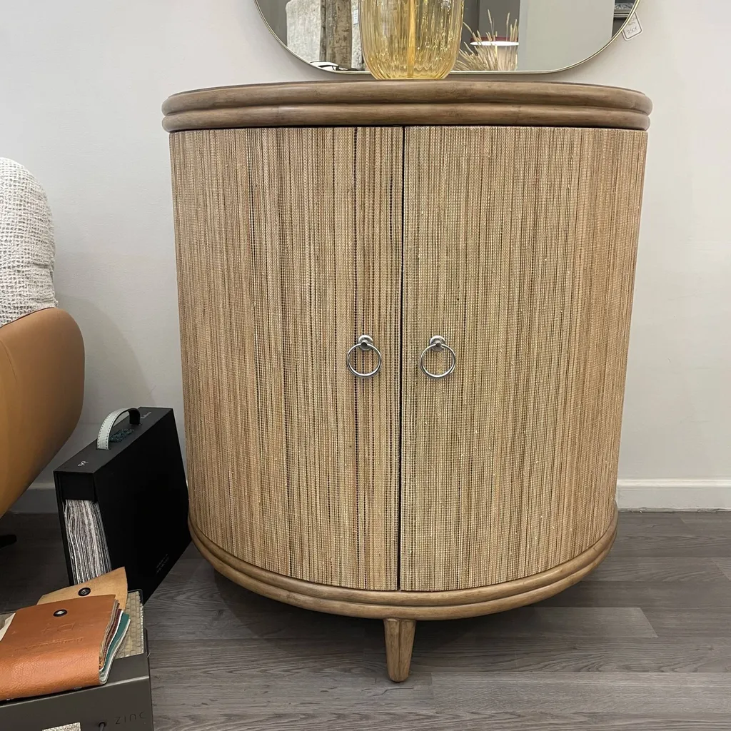 Bahut en rotin arrondi