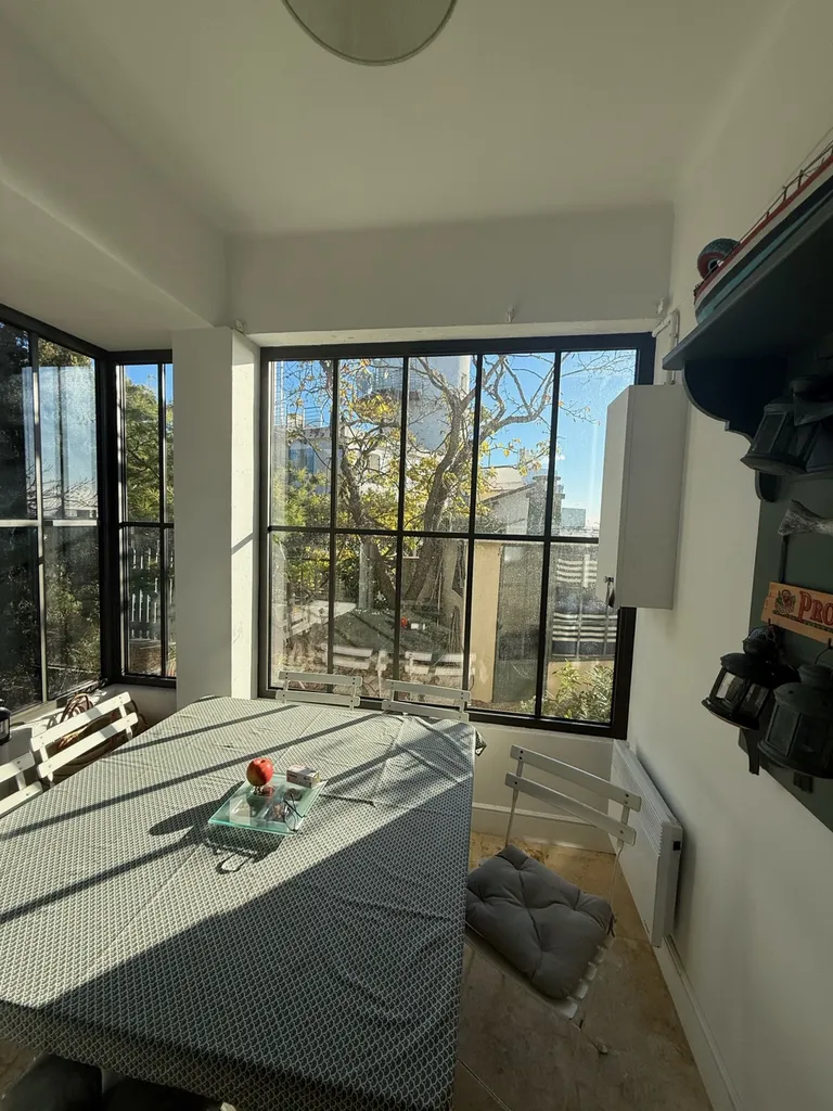 Remplacement d'une verrière par des menuiseries Kline sur la cote bleue