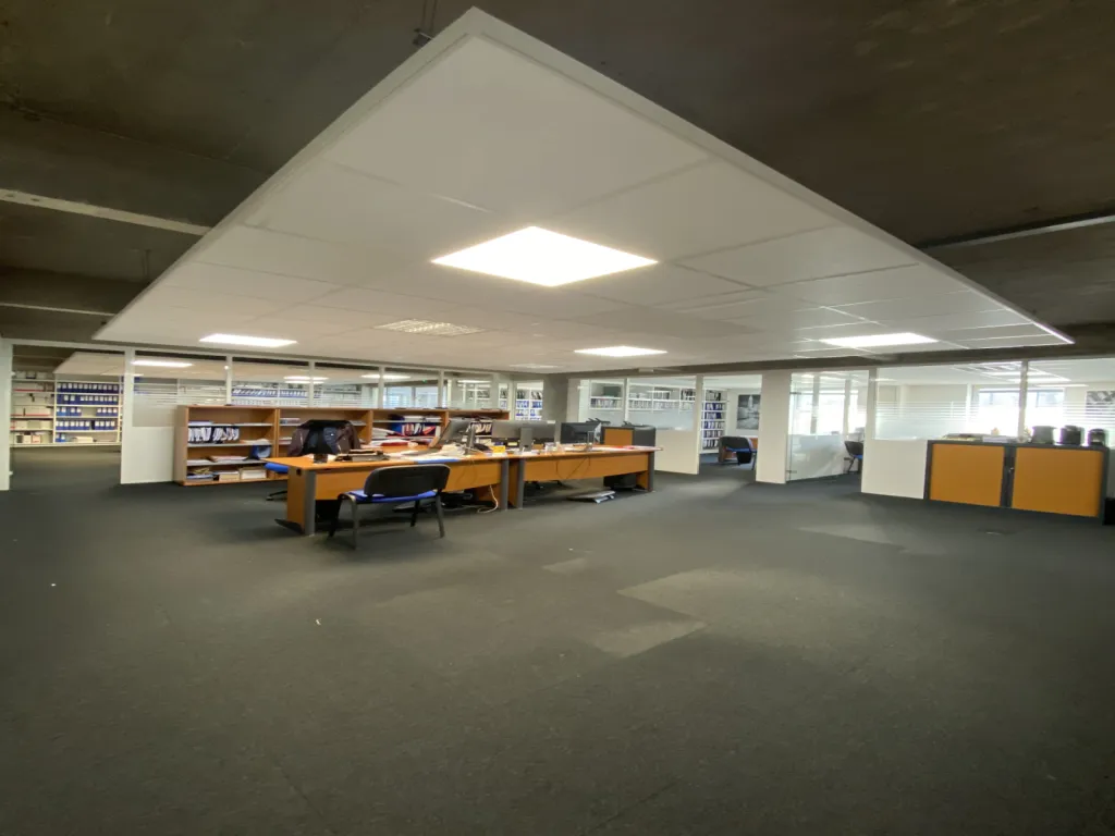 LE HAVRE - A LOUER Bureaux de 1054 m² divisibles à partir de 450 m² idéalement situé sur l'avenue Foch