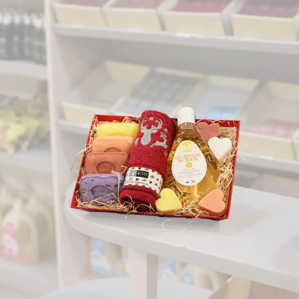 Le Cadeau Parfait : Notre Coffret de Noël Artisanal et Naturel