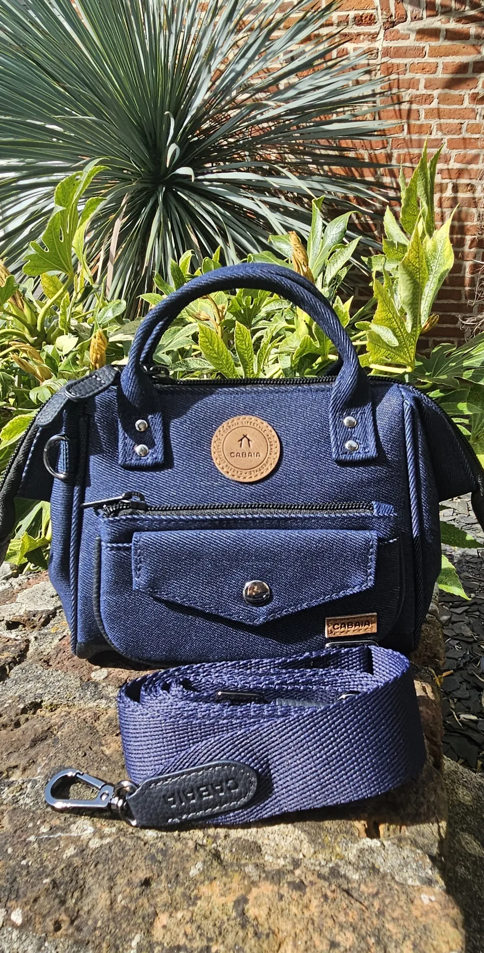 Sac Cabaia Crossbody small Namur disponible chez Evasion à Eu