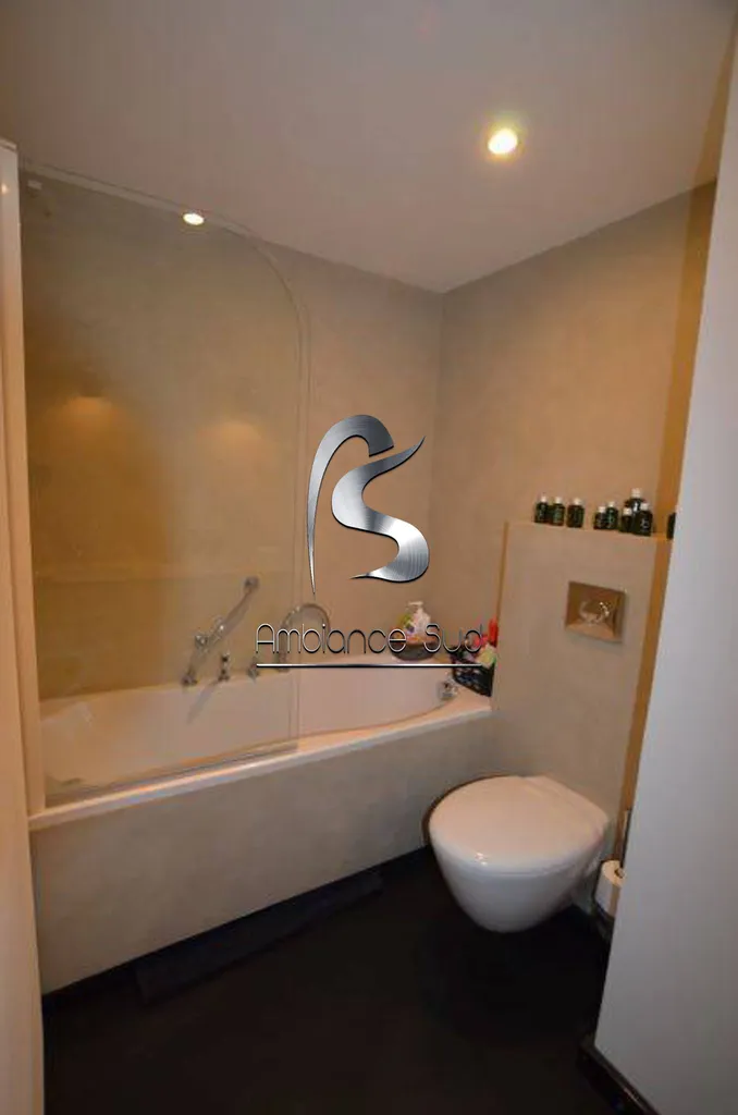 SALLE DE BAIN EN BETON CIRE MARSEILLE