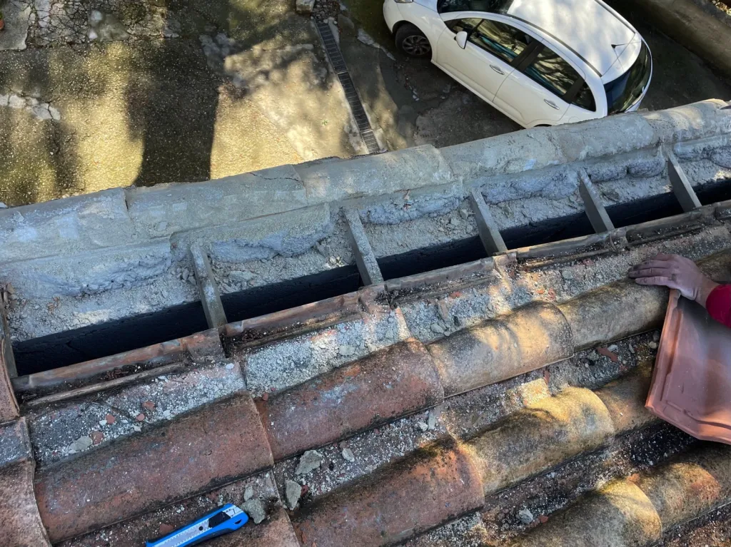 Intervention de couvreur pour une rénovation de toiture à Gardanne 13130 près de Aix en Provence 13100