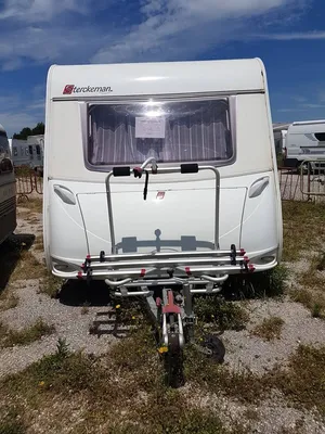 VENDU CARAVANE STERCKEMAN 496PE 7 COUCHAGES