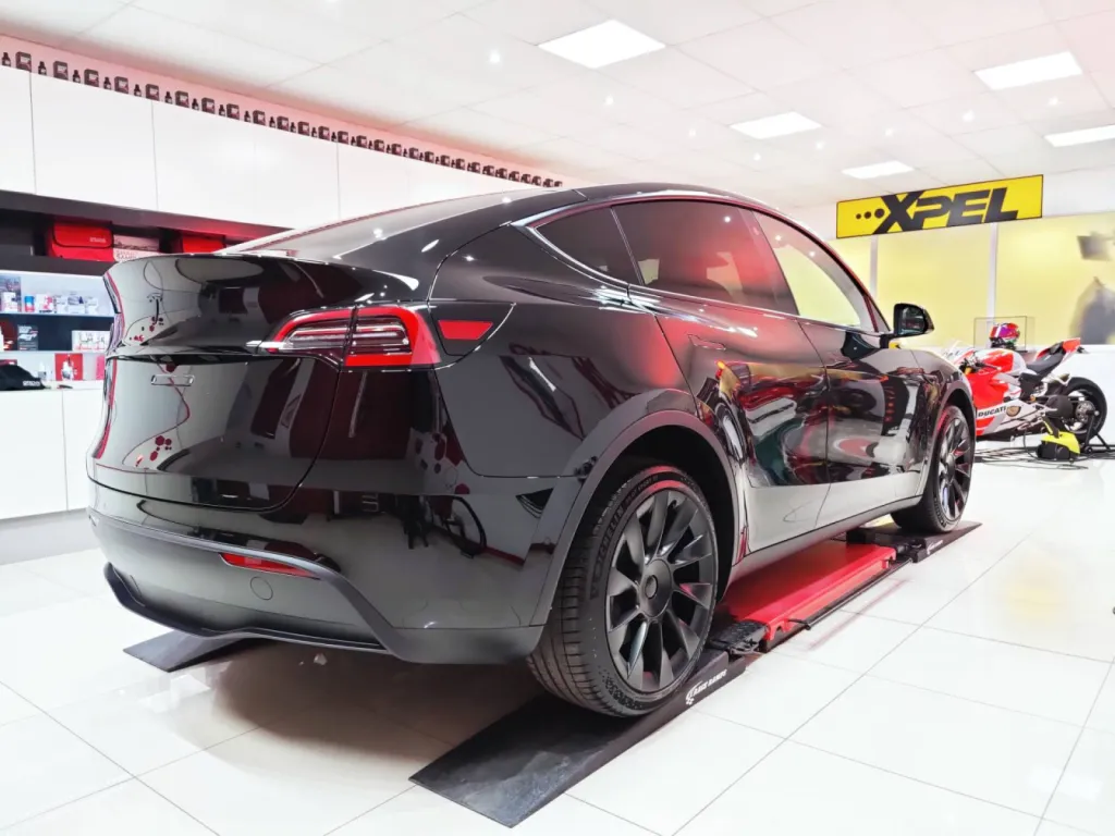 TESLA MODEL Y - PROTECTION INTEGRALE XPEL GARANTIE 10 ANS A VALENCIENNES