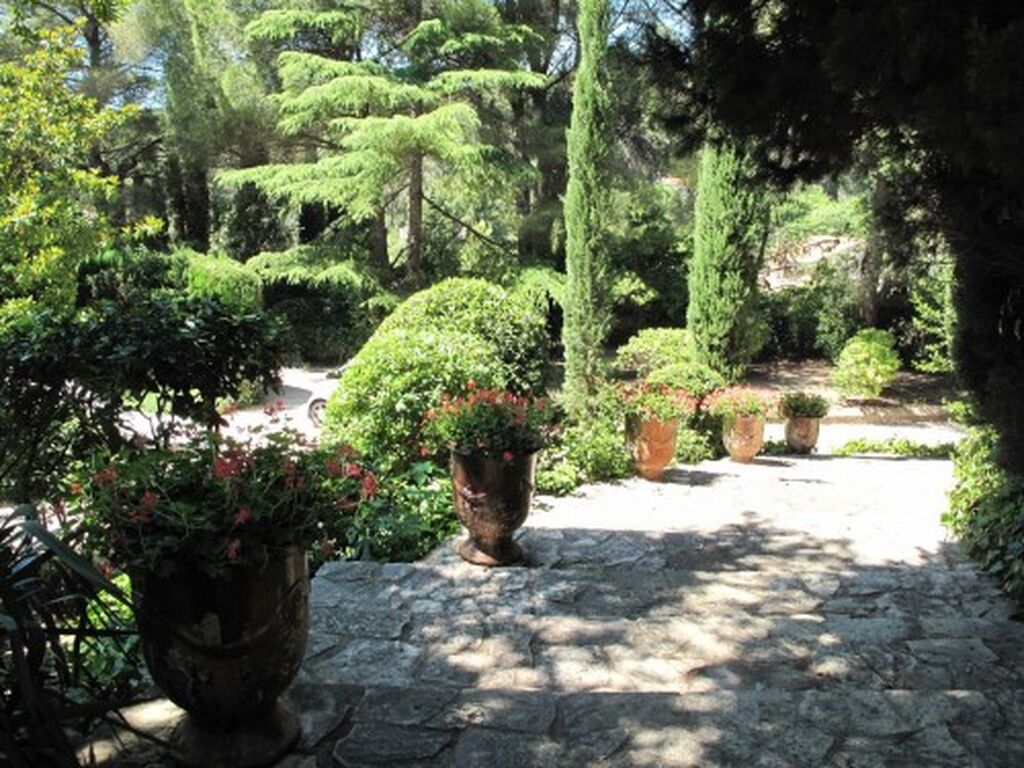 CASSIS VENTE villa de maître 7 secteur campagne avec piscine et dépendances