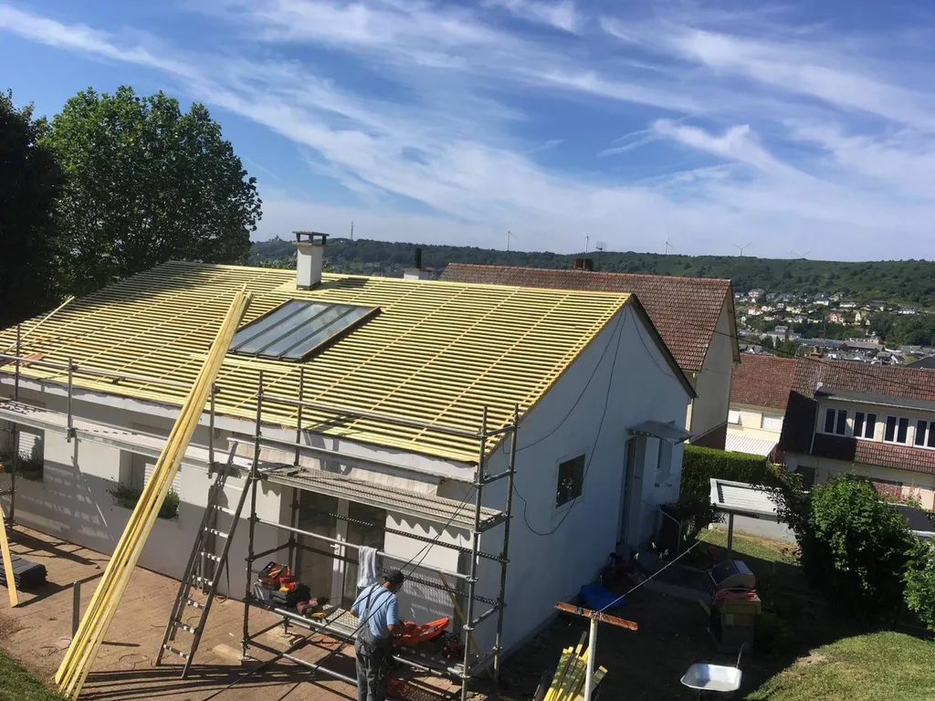 Couverture d'une maison en ardoise naturel d'Espagne Région de Valmont proche Saint Valéry