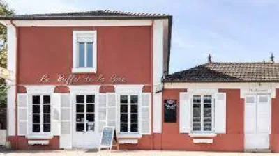 Le restaurant bistrot Bar à vin Le Buffet de la Gare Belleville en beaujolais Buffet de la Gare