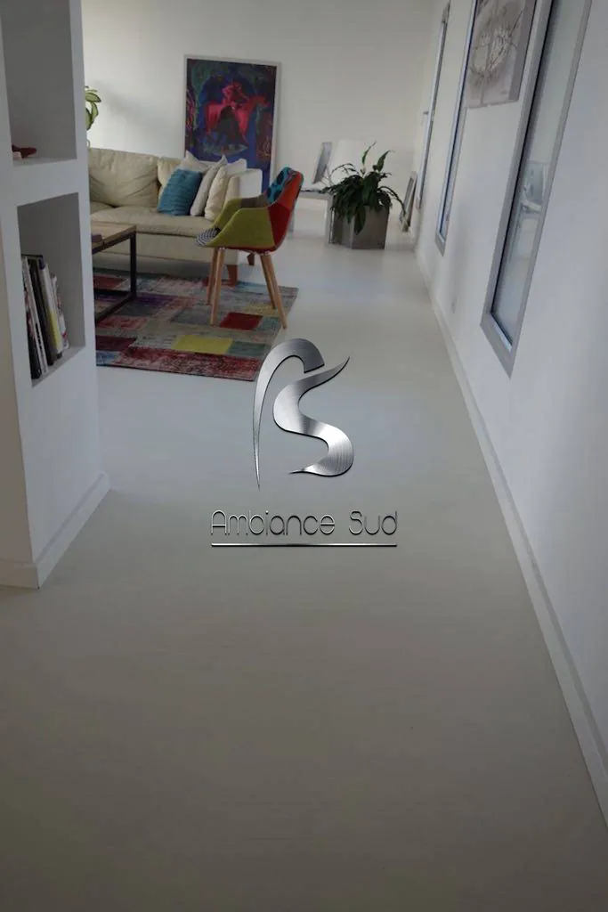 SOL EN BETON CIRE COULE SUR ALES 30 DANS LE GARD