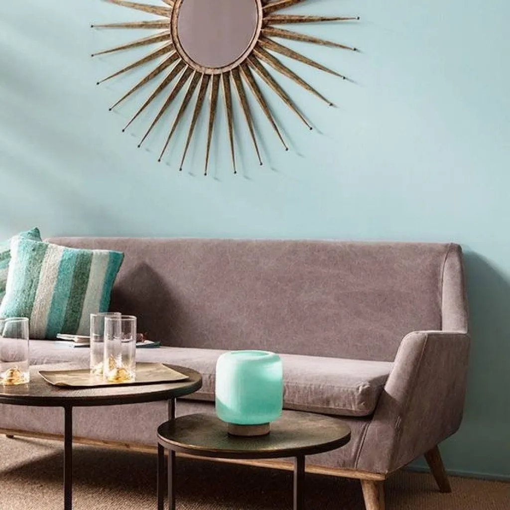 Bougies et miroir en vente chez SACHA a menerbes