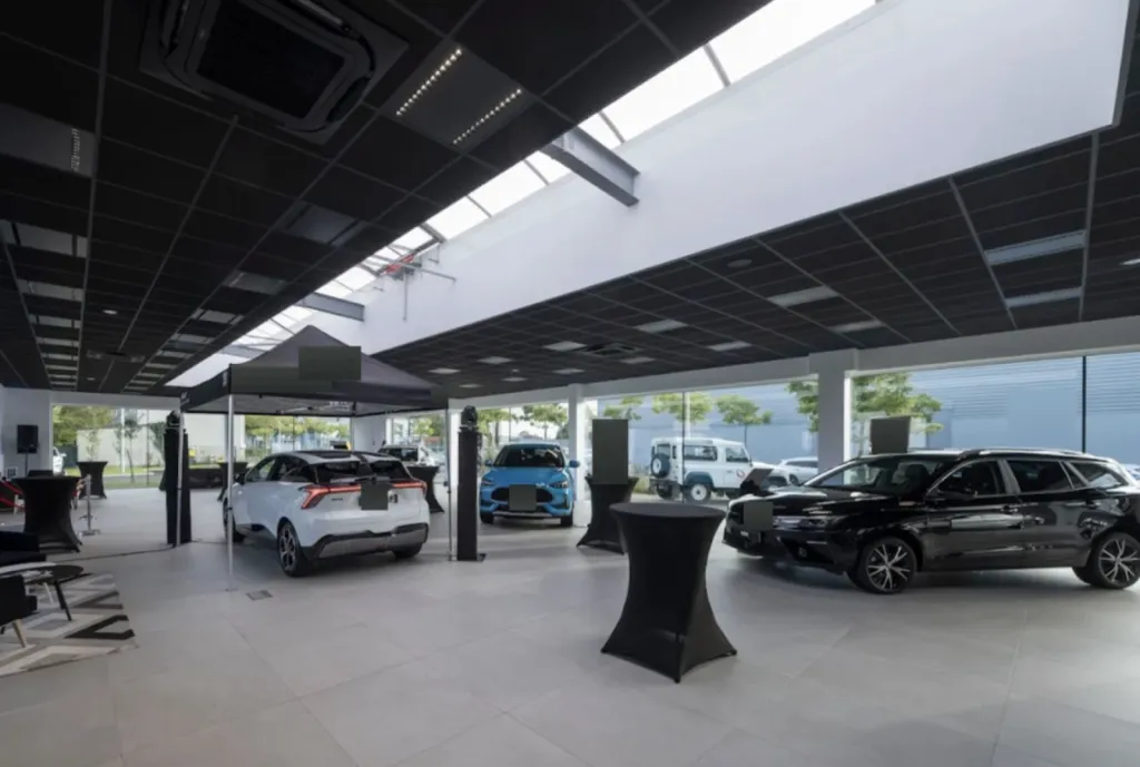 LE HAVRE - ENSEMBLE IMMOBILEIR A DESTINATION D'ACTIVITES ET DE COMMERCE DE 1 400 m²