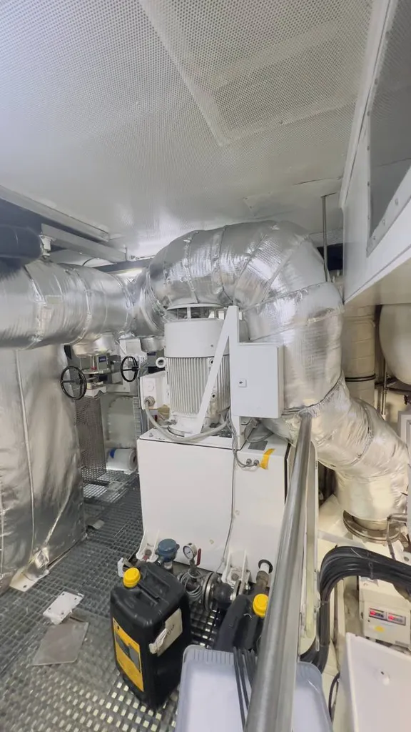 Confection de calorifuge démontable pour échappement double épaisseurs sur La Ciotat