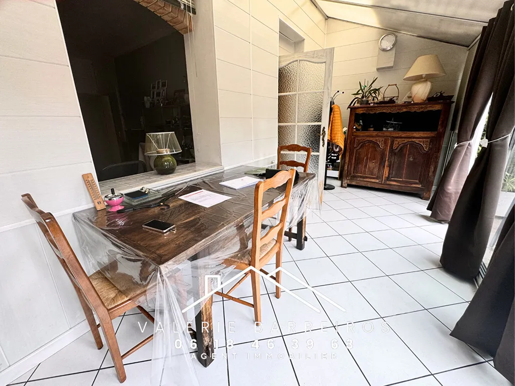À vendre, jolie maison de brique de 100 m² sur un terrain de 120 m² situé à Caudebec-les-Elbeuf 76320
