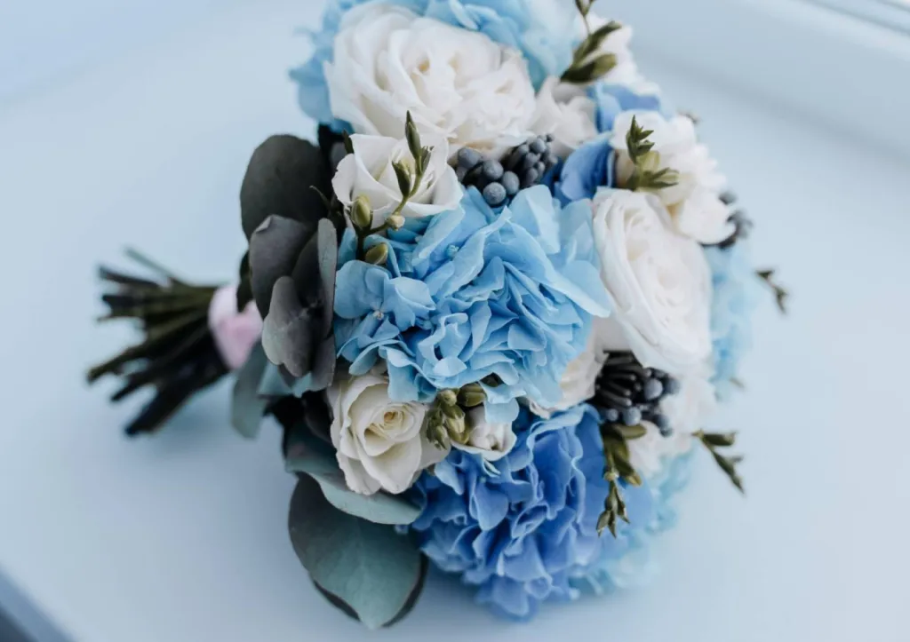 cérémonie laïque de mariage intimiste en bord de plage, Wedding Planner professionnelle 