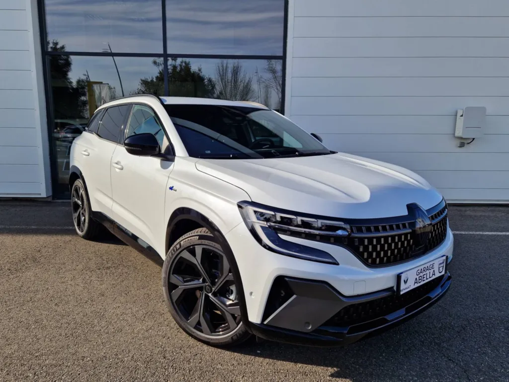 Nouveau Renault Austral Hybride E-TECH 200 Techno ESPRIT ALPINE 4CONTROL occassion près de Toulouse en Occitanie