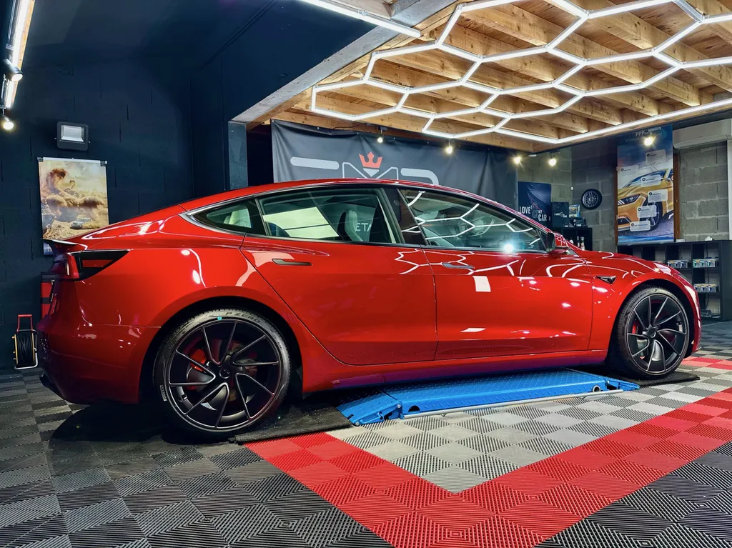 spécialiste du traitement céramique sur Tesla proche Brignais 
