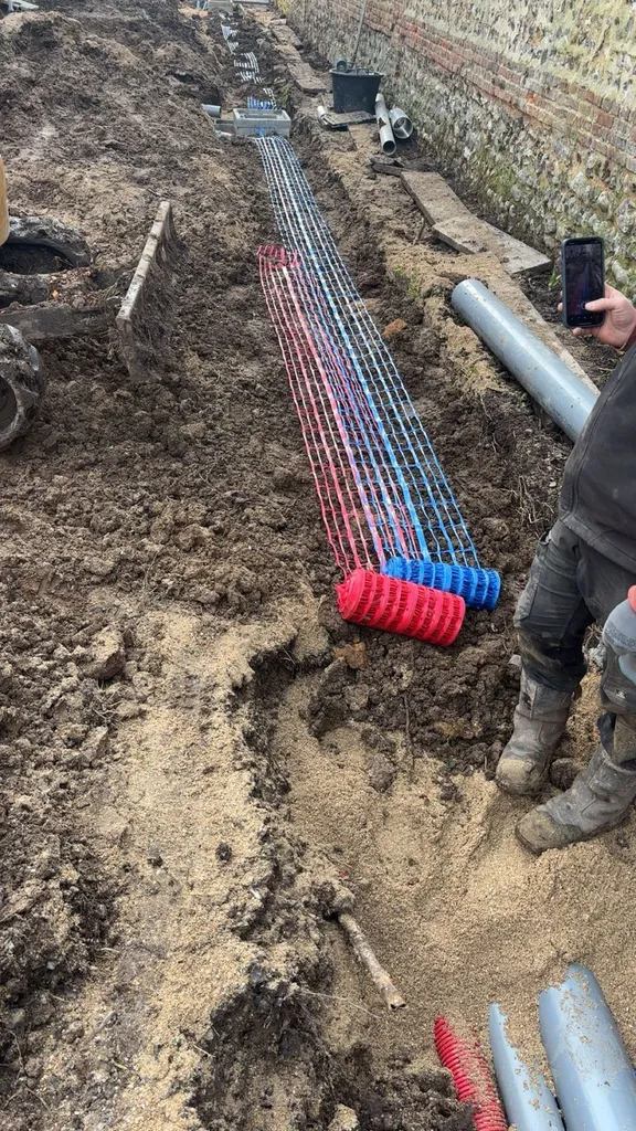 Terrassement secteur Goderville : réalisation d'un tout à l'égout et évacuations pluviales de 170 m² linéaire diamètre 160