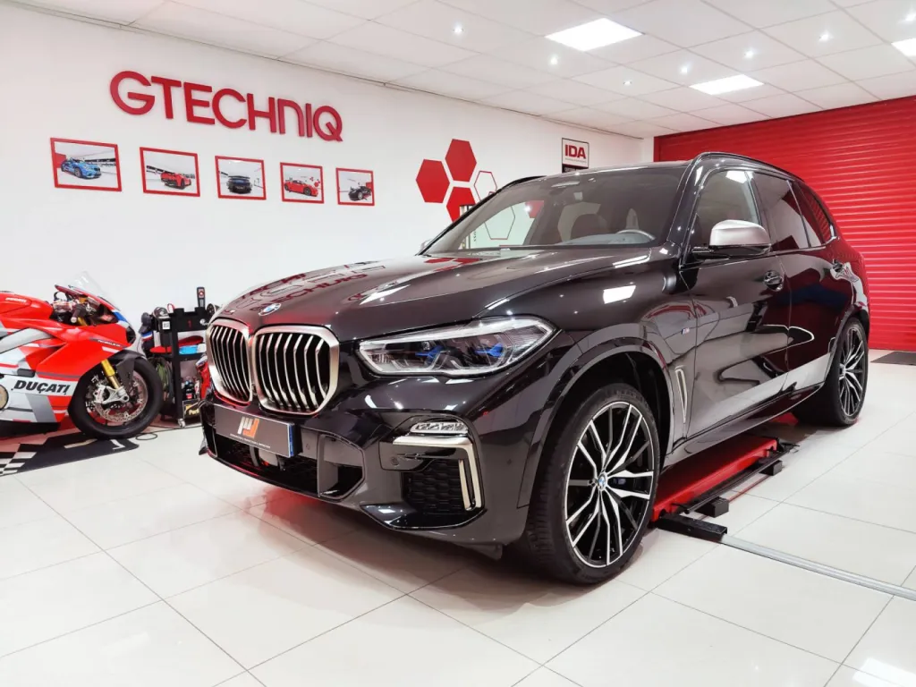 BMW X5 M50D - PROTECTION CERAMIQUE INTEGRALE GTECHNIQ A LILLE
