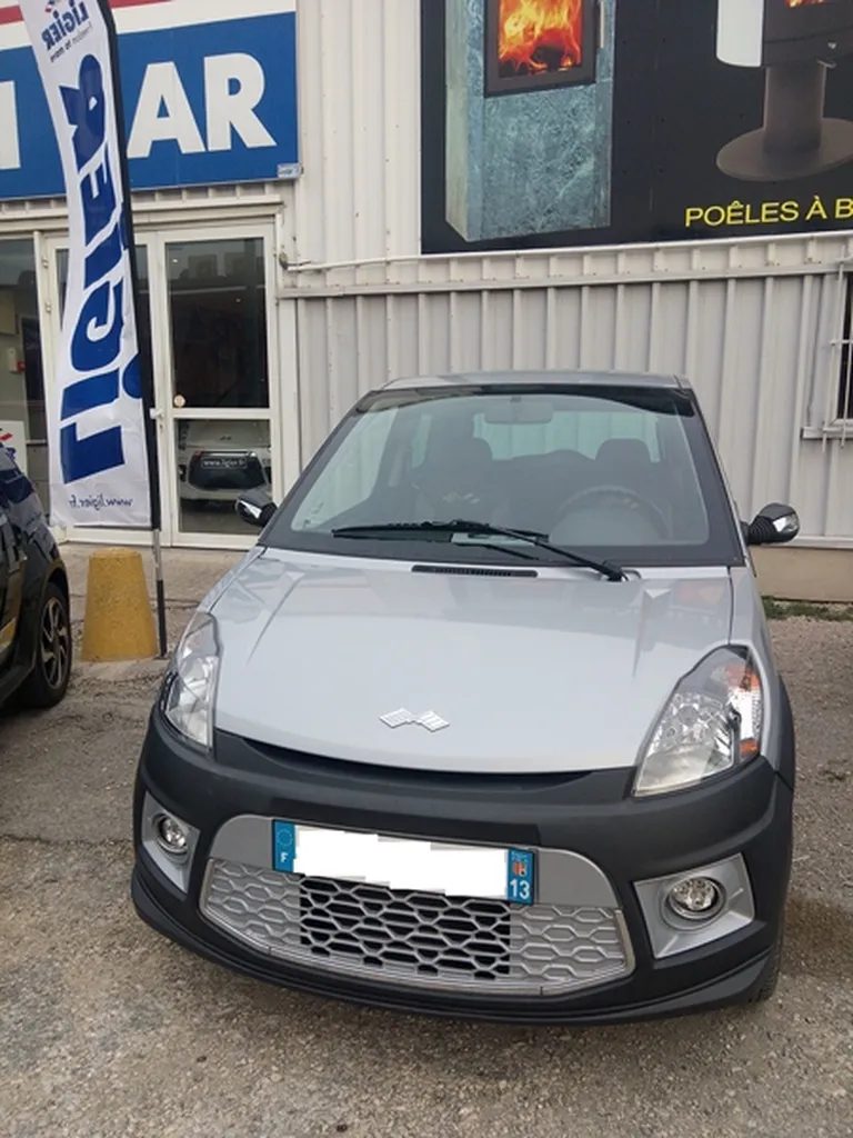 Voiture sans permis Aix en Provence Ligier Ixo Treck DCI