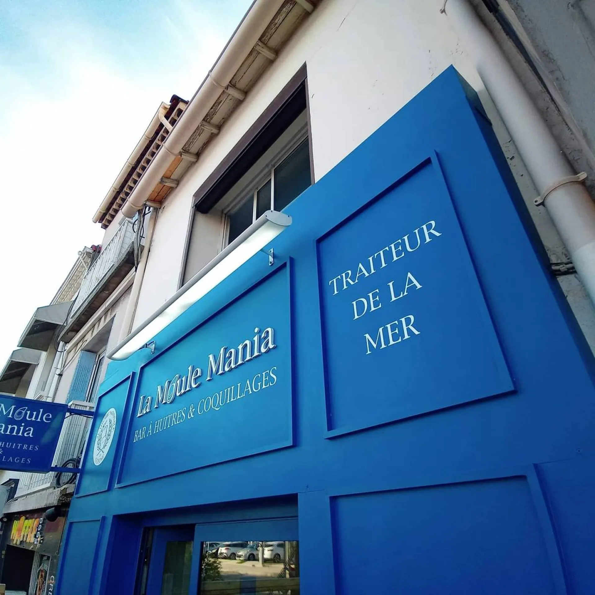 habillage de façade restaurant martigues