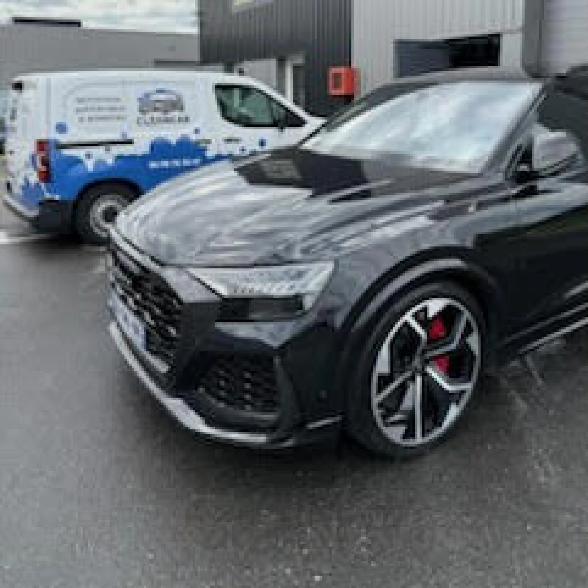 Audi RSQ8 rénovation intérieur et extérieur complet à Andrézieux Bouthéon