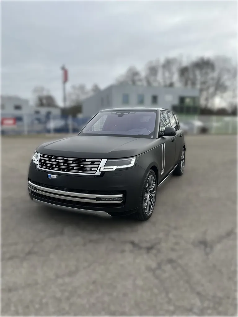 Covering complet noir mate metallic sur Range Rover 
