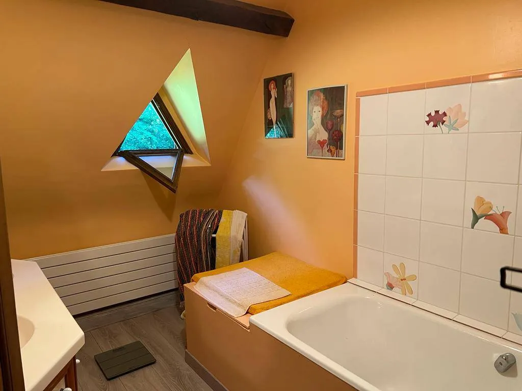 A vendre maison normande de 228 m² édifiée sur un terrain de 10 360 m² sur la commune de ST GERMAIN DE PASQUIER 27370