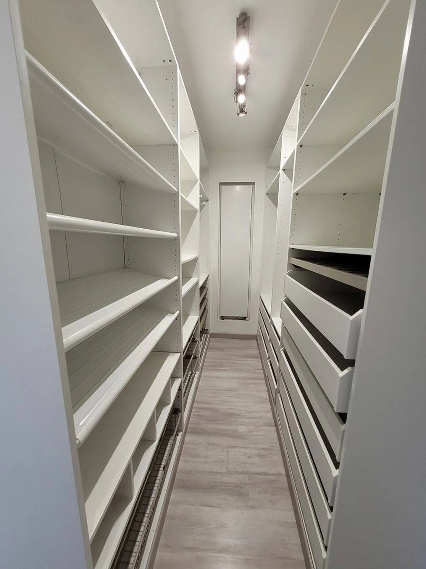 Vente d'une Maison Bourgeoise avec jardin, dans le centre-ville de Lisieux 14130