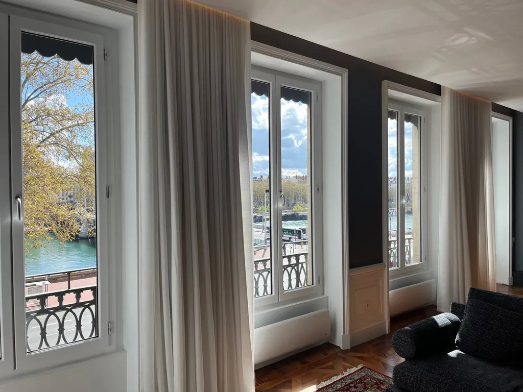 Installation de voilage en tête wave Lyon 2