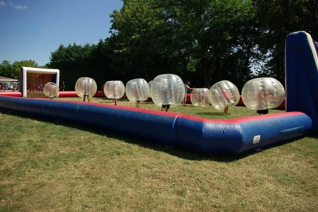 Terrain pour bubbles foot à louer sur Lyon