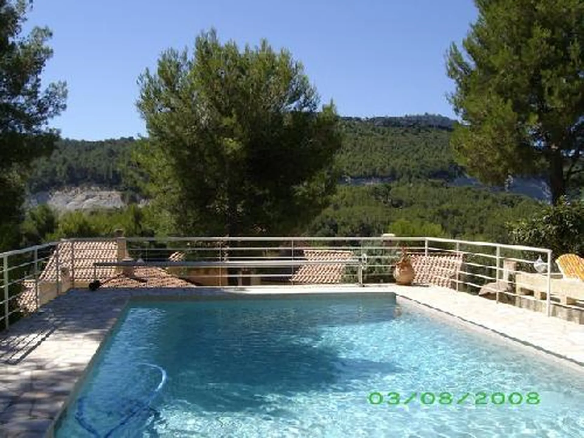 Vente villa Roquefort La Bédoule proche village avec piscine et vue dégagée