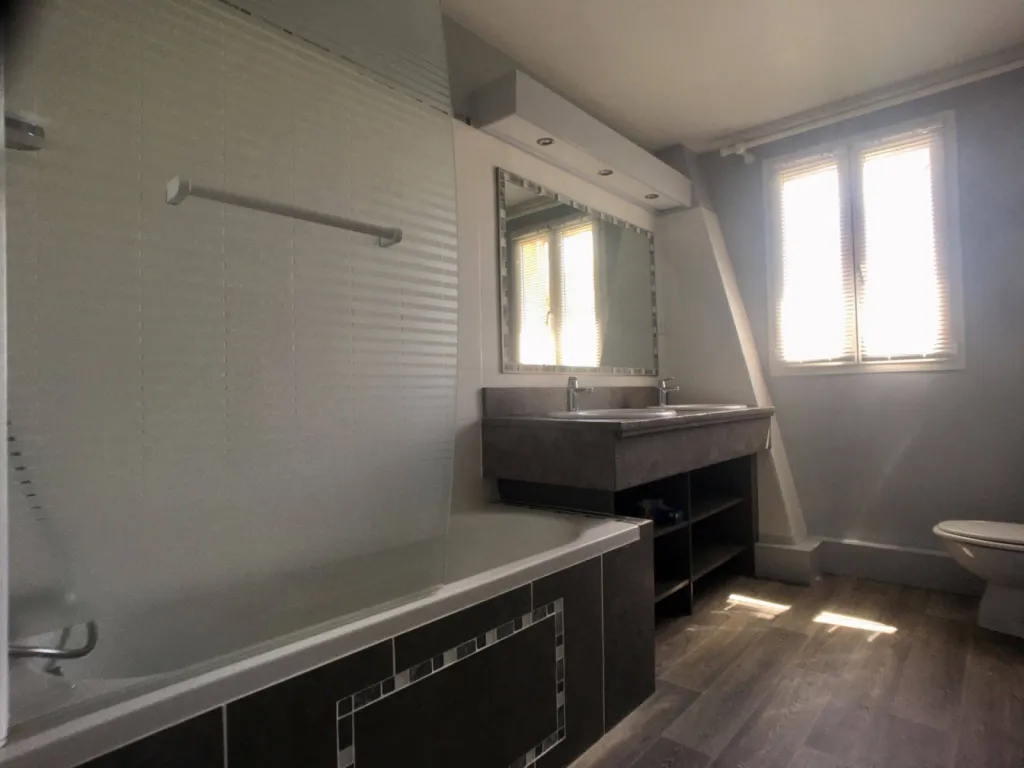 Acheter une magnifique maison en plein cœur de Franqueville-Saint-Pierre (76)