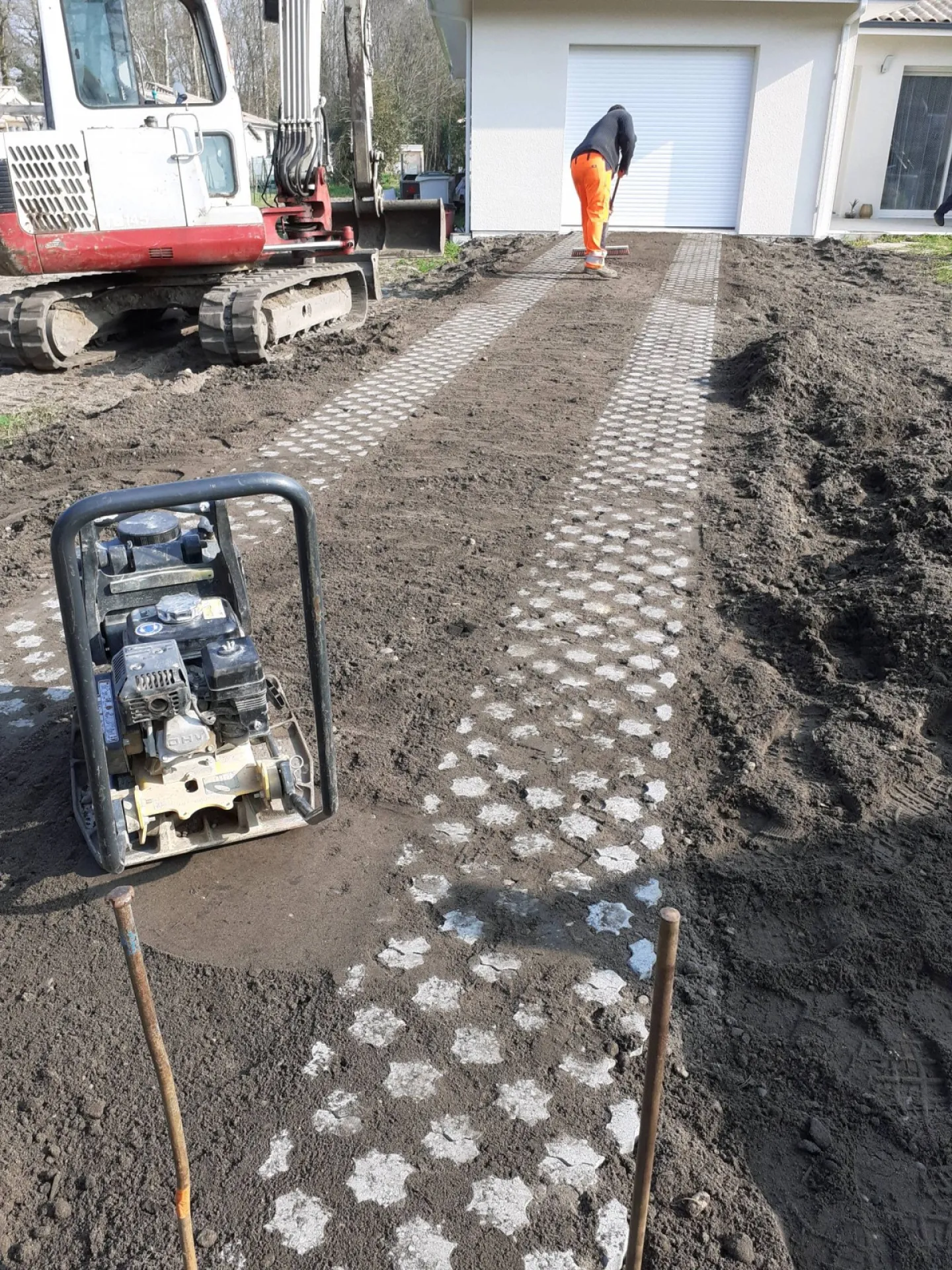 Terrassement d'une allée carrossable à Léognan près de Bordeaux